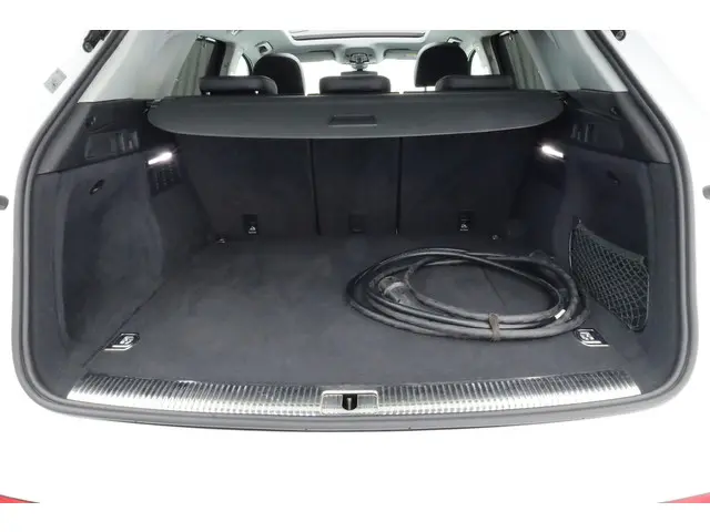 Audi Q5 50 TFSI e 2021 Hybride Benzine 46