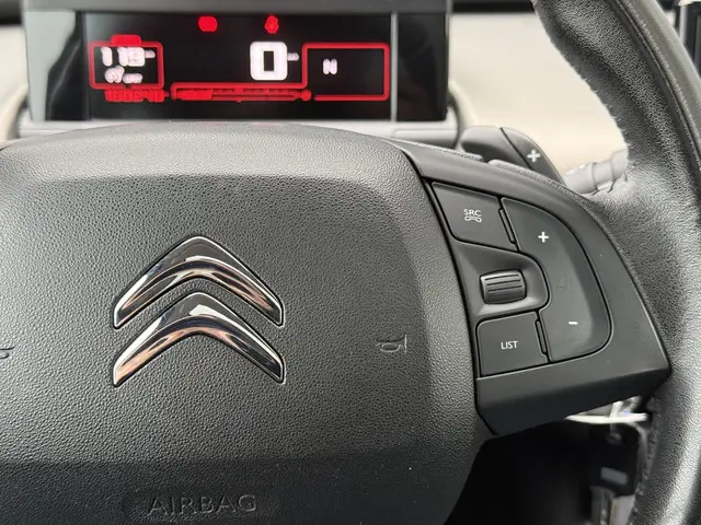 Citroën C4 Cactus 1.2 e-VTi Shine 2015 Benzine 14