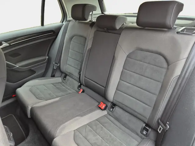 Volkswagen Golf 1.5 TSI Highline 2017 Benzine 15