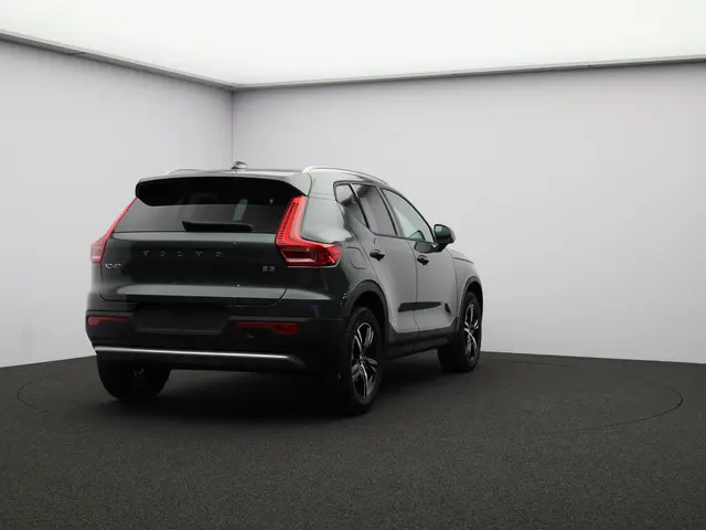 Volvo XC40 2.0 B3 Business Edition 2025 Benzine 18