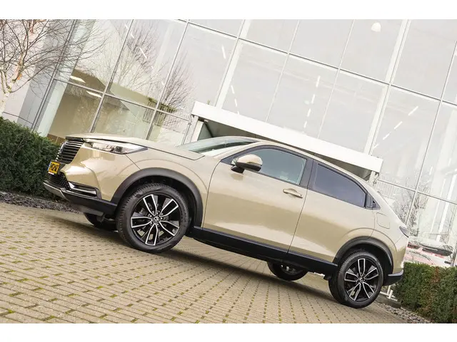 Honda HR-V 1.5i e:HEV ELEGANCE 2022 Hybride Benzine 11