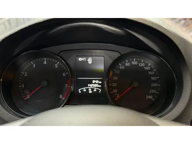 Volkswagen Polo 1.0 Comfortline 2014 Benzine 24