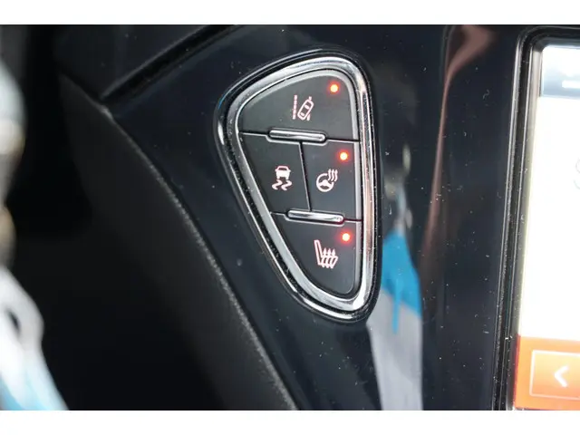 Opel Corsa 1.6 Turbo OPC MAXTON DESIGN 2015 Benzine 16