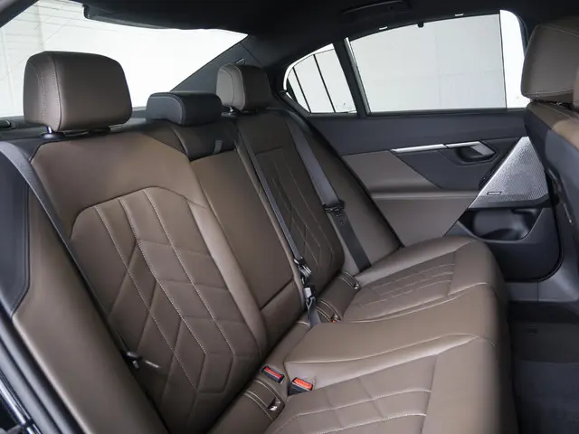 BMW i5 eDrive40 2025 Elektrisch 11