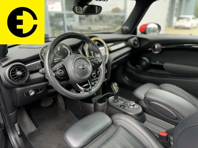 MINI Electric Mini Charged 33 kWh 2020 Elektrisch 3