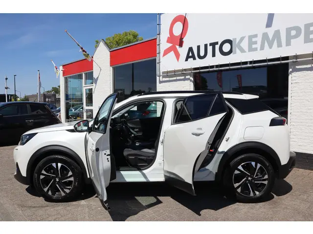 Peugeot 2008 1.2 130PK ALLURE PACK 2021 Benzine 25