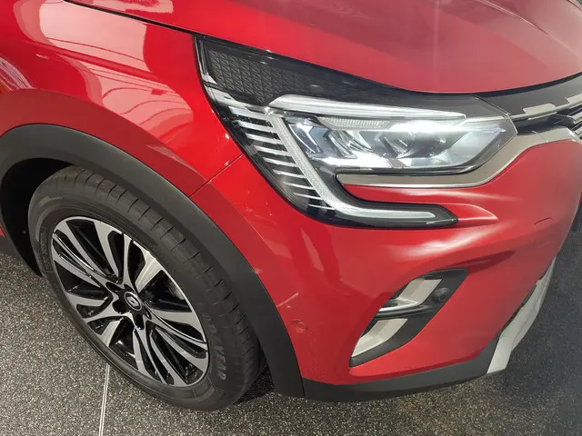 Renault Captur 1.3 mild hybrid 160 iconic 2023 Benzine 24