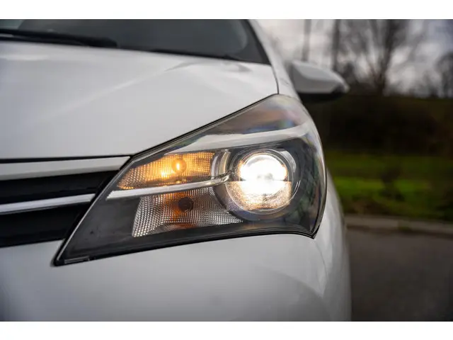 Toyota Yaris 1.0 VVT-i Trend 2015 Benzine 39