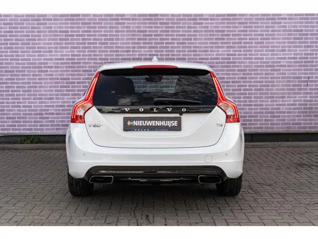 Volvo V60 2.0 T4 Ocean Race 2018 Benzine 11