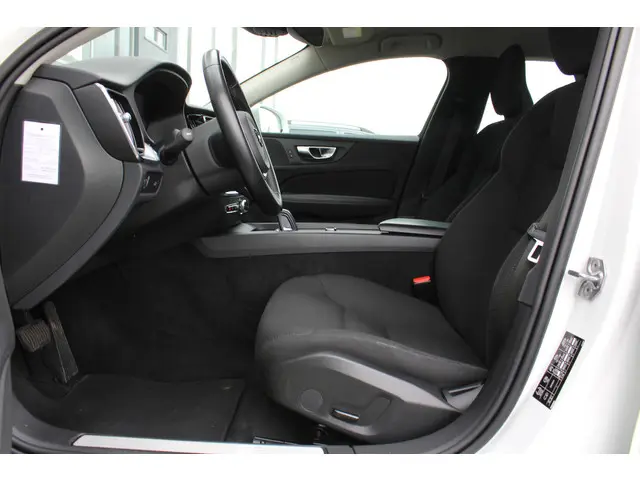 Volvo V60 B3 Automaat Momentum Advantage 2021 Benzine 14