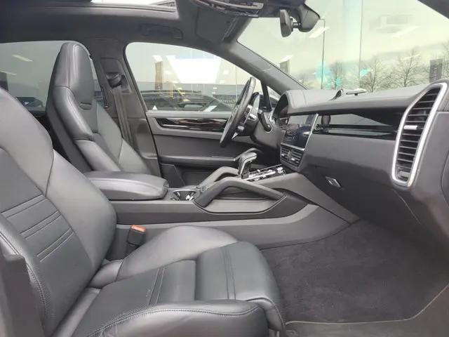 Porsche Cayenne 3.0 E-Hybrid 2020 Hybride Benzine 13