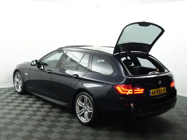 BMW 5 Serie Touring 520i 184Pk M Sport Aut- 2012 Benzine 35