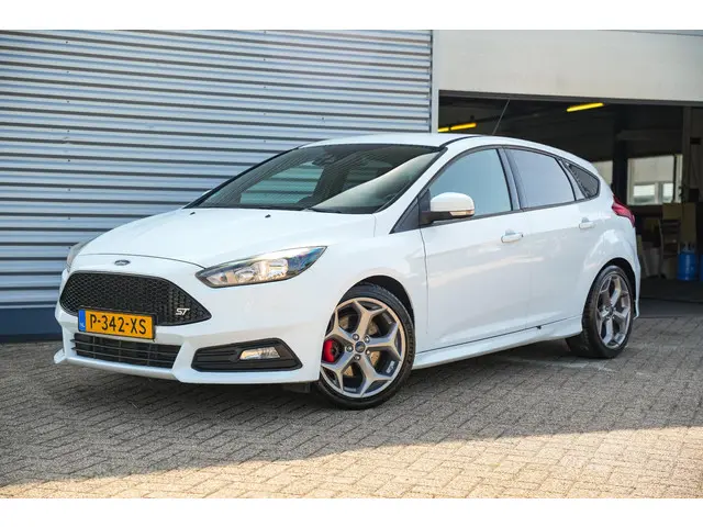 Ford Focus 2.0 ST-3 2016 Benzine 30