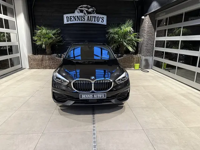 BMW 1 Serie 116i 2024 Benzine 2