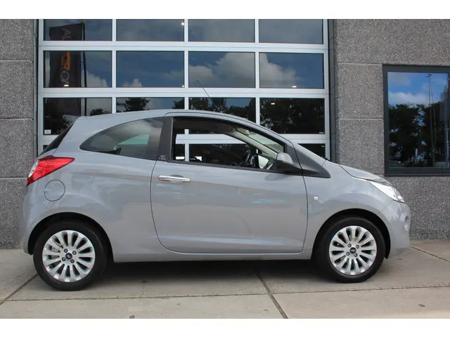 Ford Ka 1.2 Titanium X Pack / Chrome Pack 2015 Benzine 9