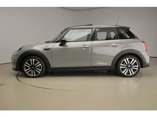 MINI 5-Deurs Cooper 2022 Benzine 2