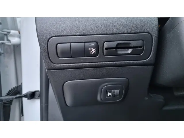 Citroën C3 Aircross 1.2 PureTech S&S Live 2020 Benzine 16
