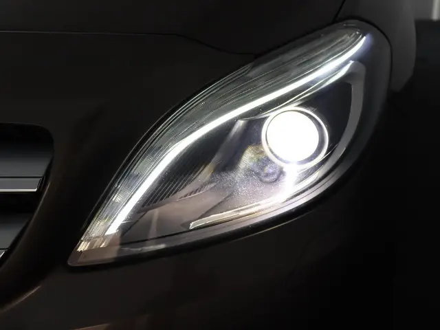 Mercedes-Benz B-Klasse 180 Prestige 2014 Benzine 21
