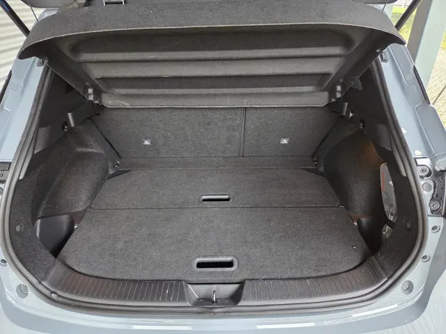 Nissan QASHQAI 1.3 MHEV N-Connecta 2023 Benzine 13