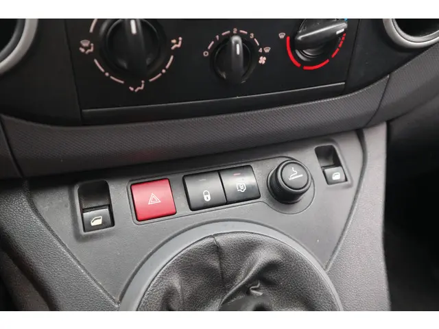 Citroën Berlingo 1.6 BlueHDI 75 Comfort 2016 Diesel 19