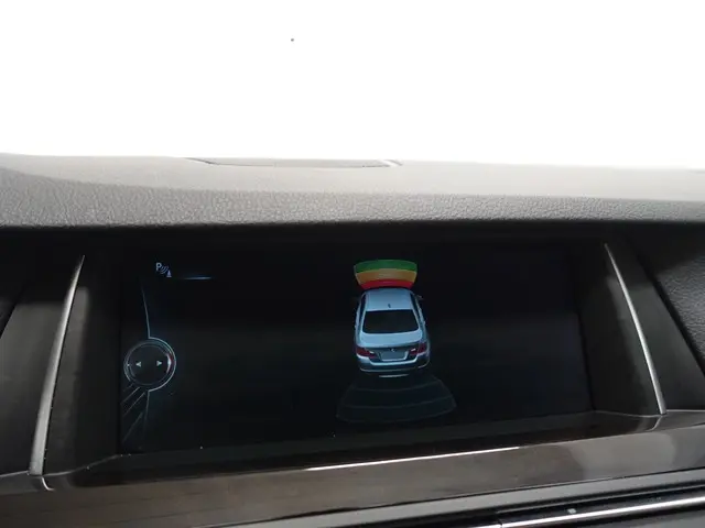 BMW 5 Serie 528i High Executive Iuxury Aut- 2014 Benzine 10