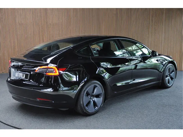 Tesla Model 3 Standard RWD Plus 60 kwh 2022 Elektrisch 5