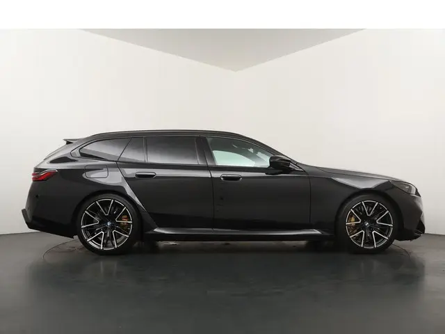 BMW M5 5-serie Touring 2025 Hybride Benzine 8