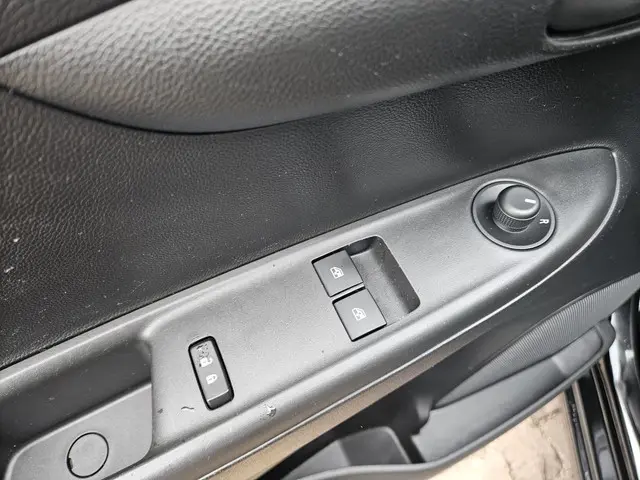 Opel KARL 1.0 ecoFLEX Edition 2017 Benzine 13