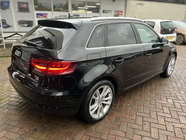 Audi A3 Sportback 1.4 TFSI CoD PANO! NAP 2015 Benzine 10