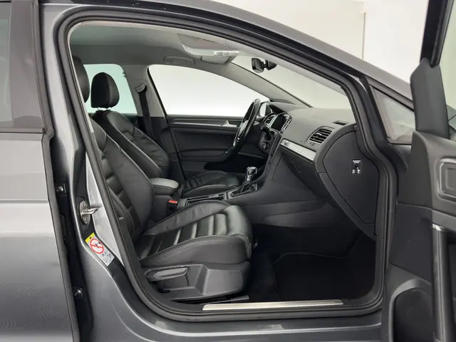 Volkswagen e-Golf (SOH-100%) 2017 Elektrisch 11