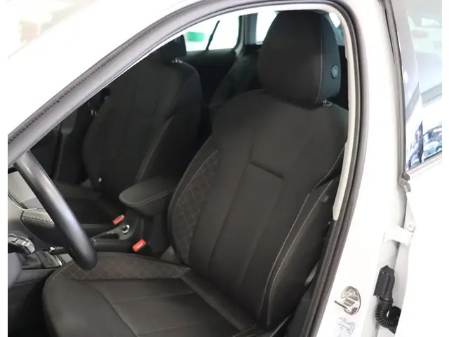 Škoda Scala 1.0 TSI Ambition 2022 Benzine 9