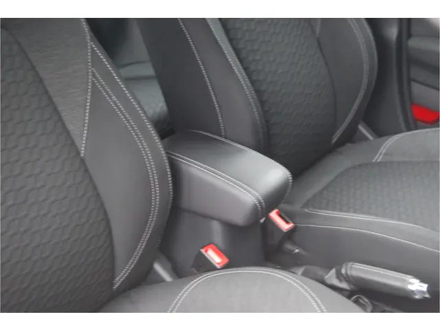 Ford Puma 1.0 EcoBoost Titanium AUTOMAAT 2020 Benzine 37