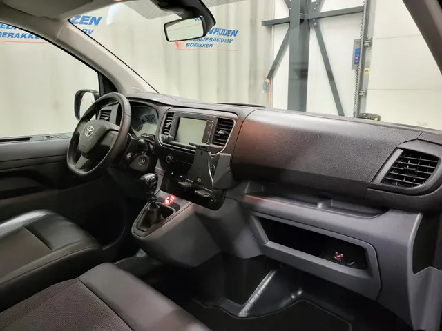 Toyota ProAce Worker 2.0D 145PK L2/H1 Euro 6! 2022 Diesel 7