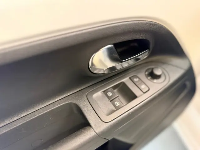 Volkswagen up! 1.0 high up! BlueMotion 2014 Benzine 5