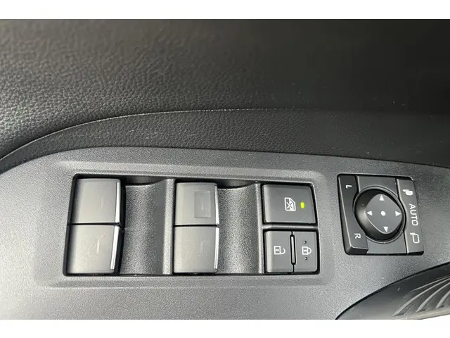 Toyota RAV4 2.5 Hybrid AWD Style 2023 Hybride Benzine 13