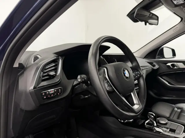 BMW 1 Serie 118i Sport Business 2021 Benzine 9