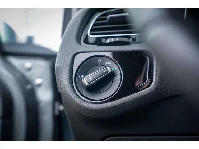 Volkswagen Golf 2.0 TSI 4Motion R 2017 Benzine 23