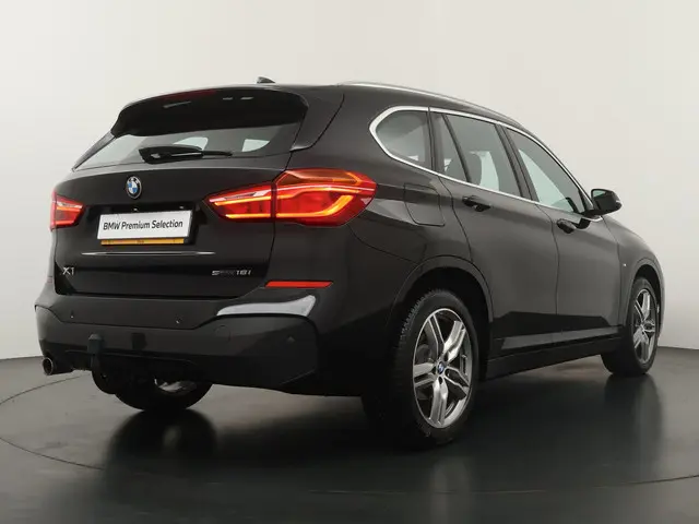 BMW X1 sDrive18i High Executive Edition 2019 Benzine 9
