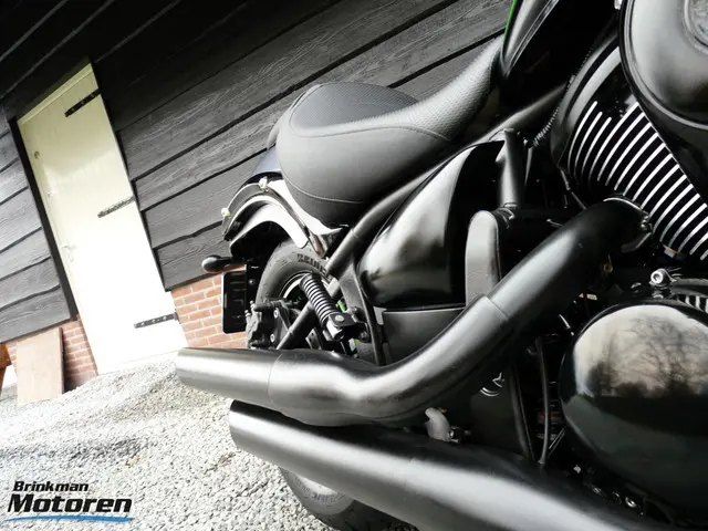 Kawasaki VN 900 Custom 2013 Benzine 23
