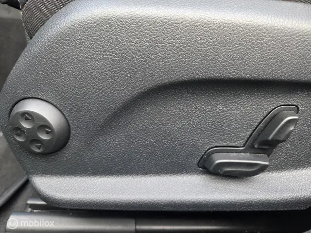 Mercedes-Benz C-Klasse 180 Prestige 2016 Benzine 20