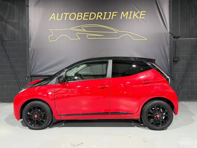 Toyota Aygo 1.0 VVT-i x-cite 2018 Benzine 3