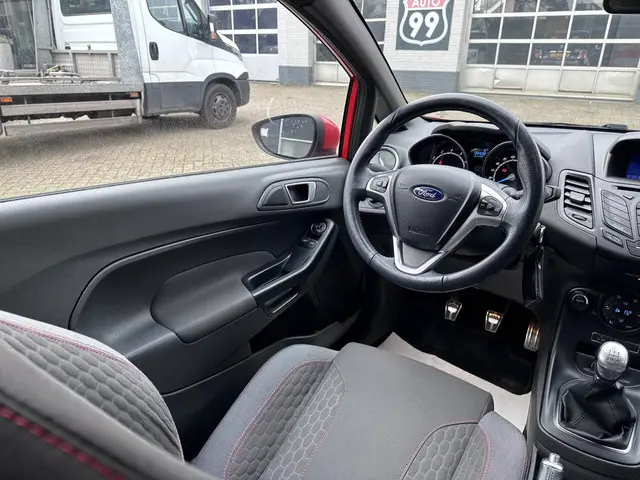 Ford Fiesta 1.0 EcoBoost ST Line 2017 Benzine 17