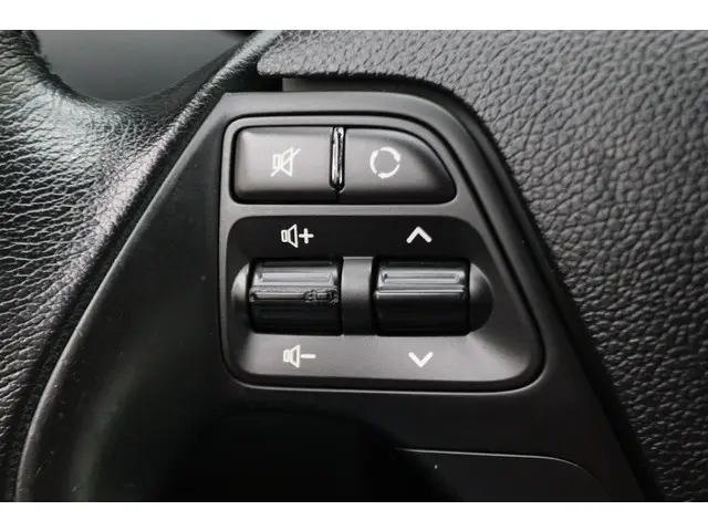 Kia cee'd Sportswagon 1.6 GDI First Edition 2016 Benzine 33