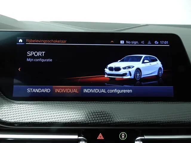 BMW 1 Serie 5-deurs 118i 2022 Benzine 23