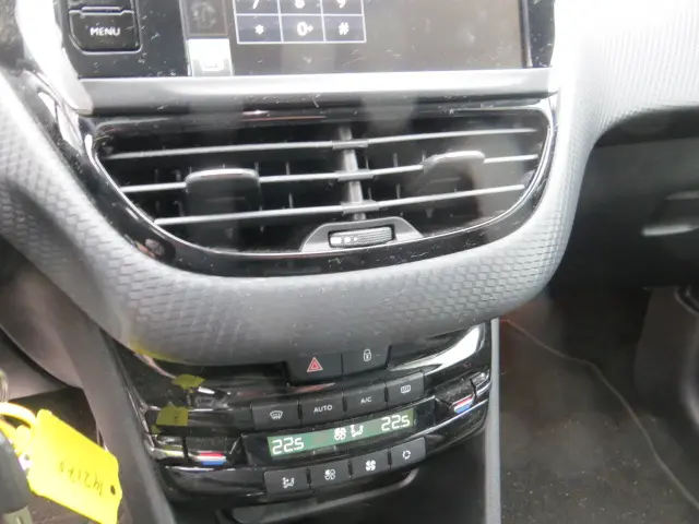 Peugeot 208 1.2 PureTech GT-line 2016 Benzine 6