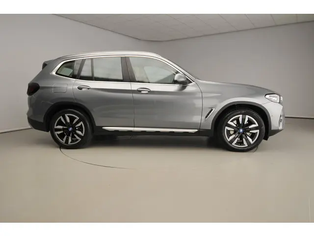 BMW X3 xDrive30e 2024 Hybride Benzine 4