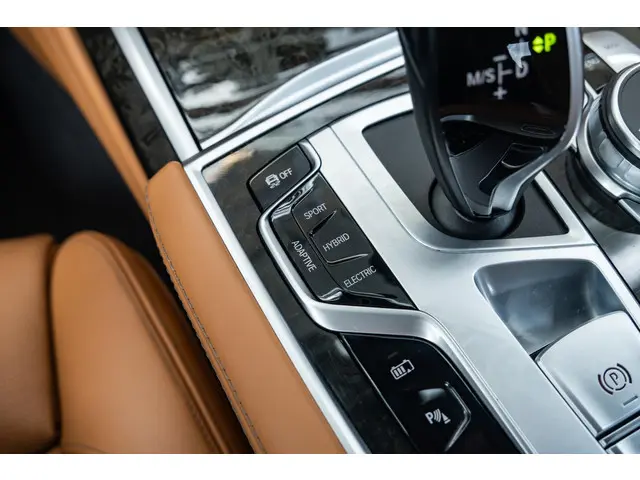 BMW 7 Serie Sedan 745e 2021 Hybride Benzine 25