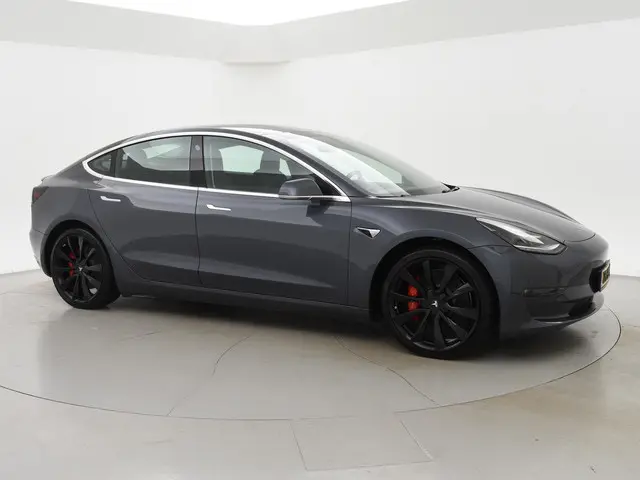Tesla Model 3 PERFORMANCE 463 PK AWD *BTW* 2019 Elektrisch 19