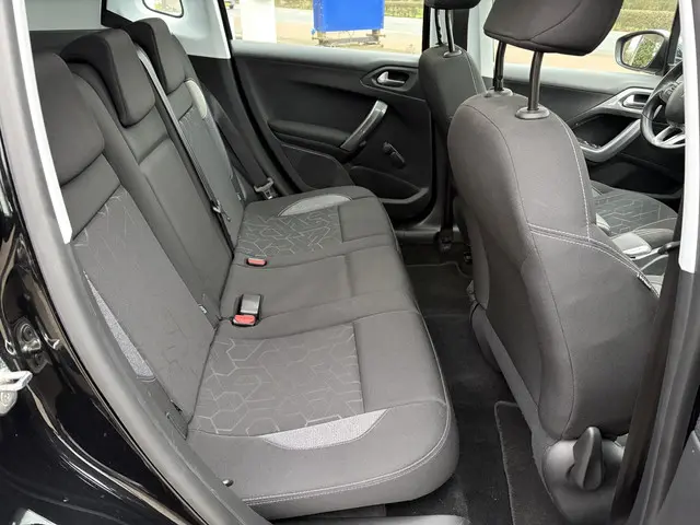 Peugeot 2008 1.2 PureTech Blue Lion 2018 Benzine 22