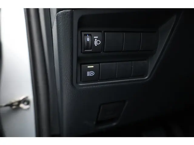 Toyota Yaris 1.5 Hybrid Active 2022 Hybride Benzine 10